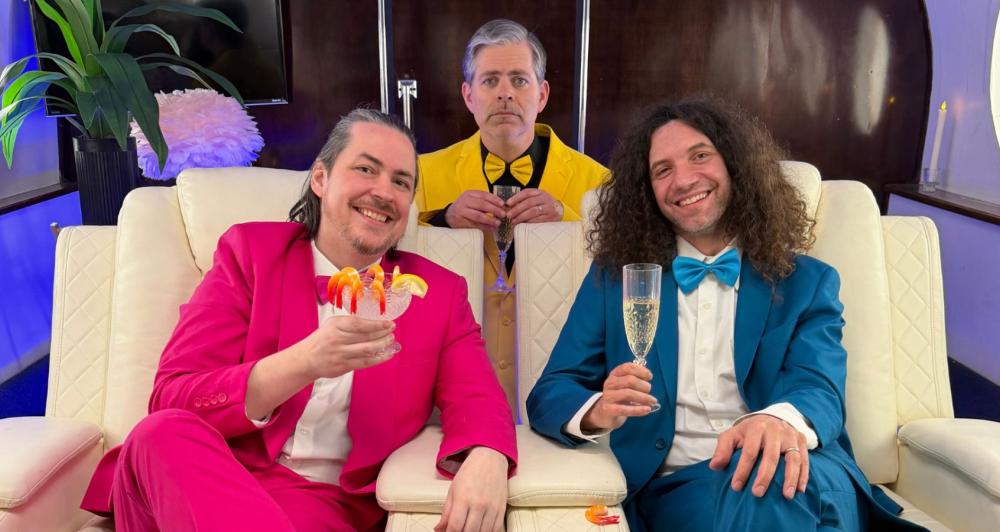 Starbomb featuring DJ Commander Meouch