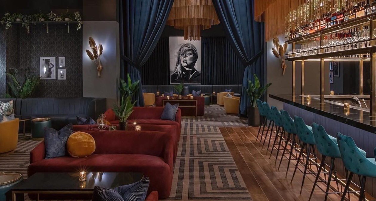 S Bar Las Vegas at Willie Sias blog