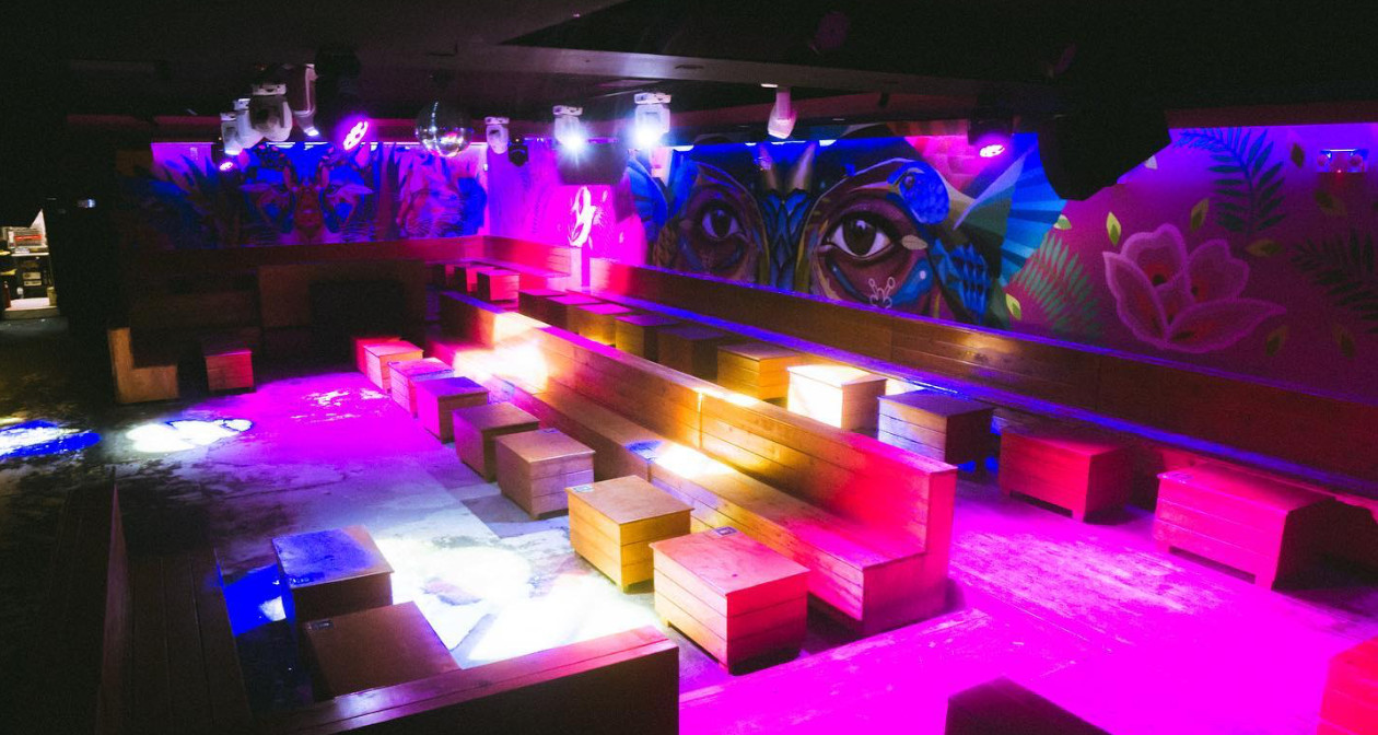 ultra-club-hamptons-guest-list-tickets-bottle-service-discotech